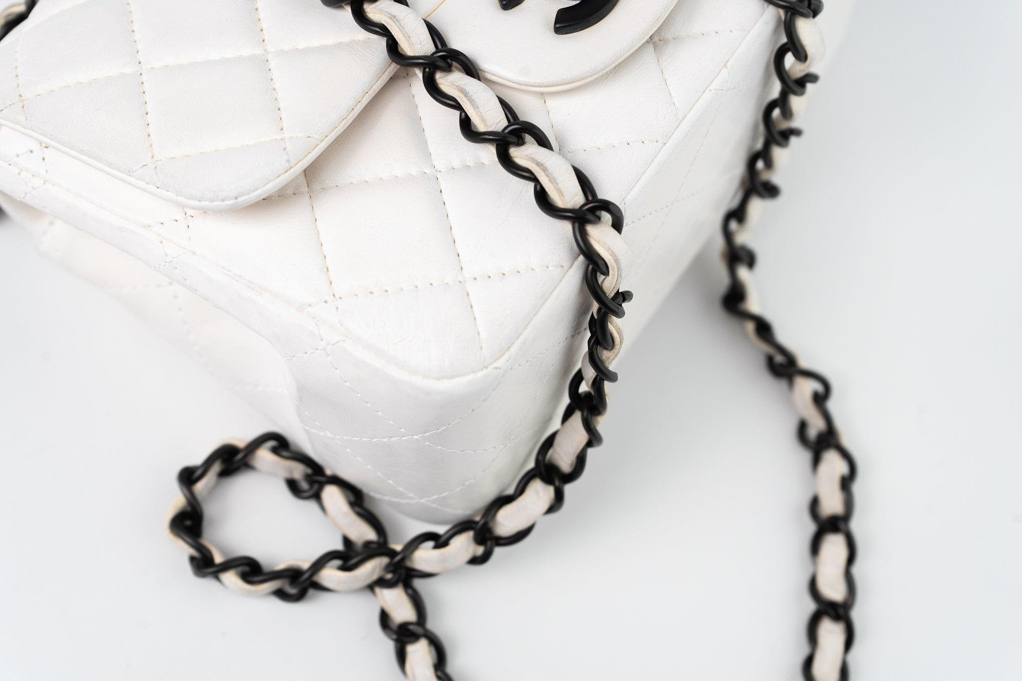 CHANEL Handbag White White Lambskin Quilted Mini Square Single Flap -Knockoff
