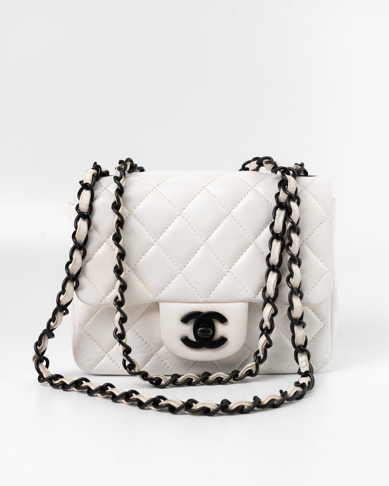 CHANEL Handbag White White Lambskin Quilted Mini Square Single Flap -Knockoff
