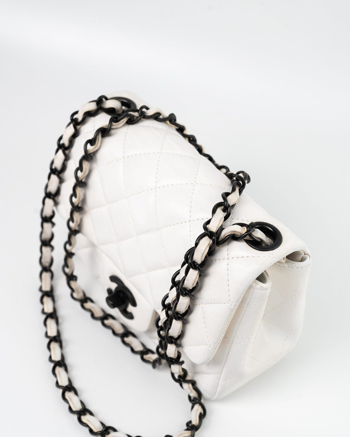 CHANEL Handbag White White Lambskin Quilted Mini Square Single Flap -Knockoff
