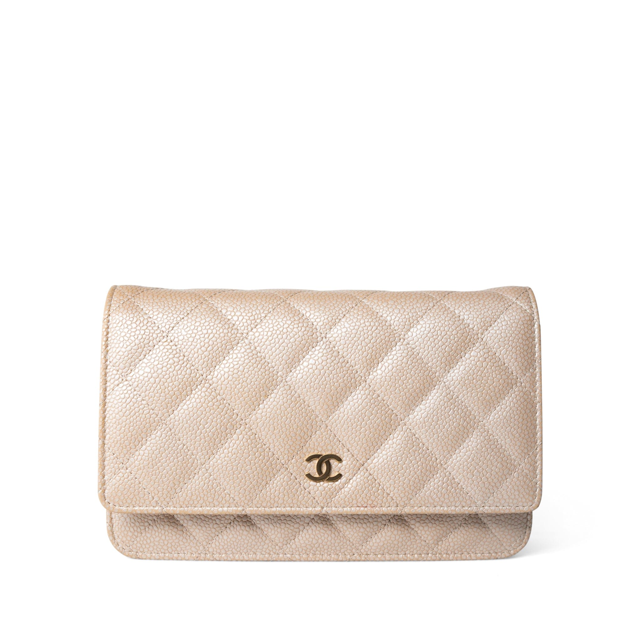 CHANEL Handbag WOC / Beige 12P Pearly Beige Caviar Quilted Wallet on Chain WOC -Knockoff
