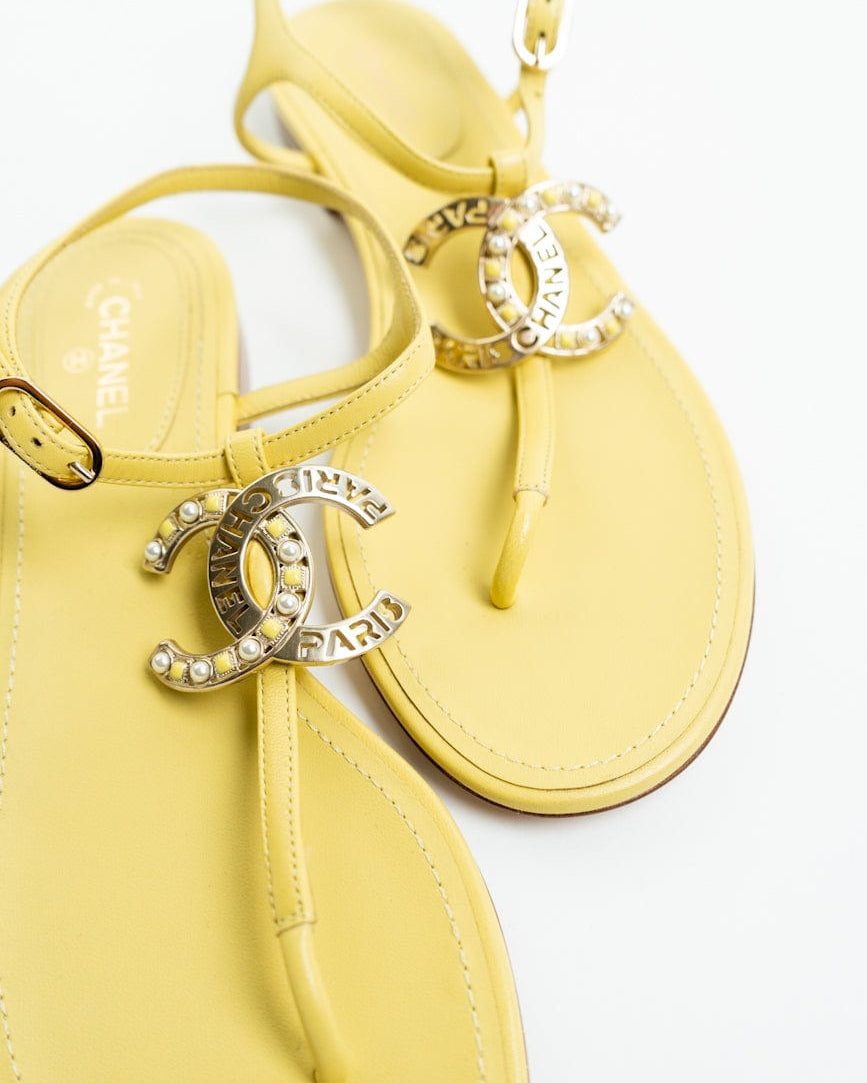 CHANEL Handbag Yellow 20S CC Yellow Sandals Size 39 -Knockoff
