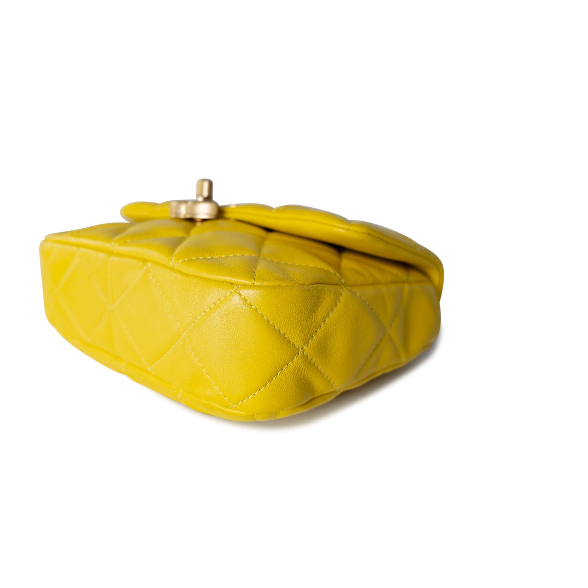 CHANEL Handbag Yellow Yellow Lambskin Quilted Lacquered Metal CC Flap Bag -Knockoff
