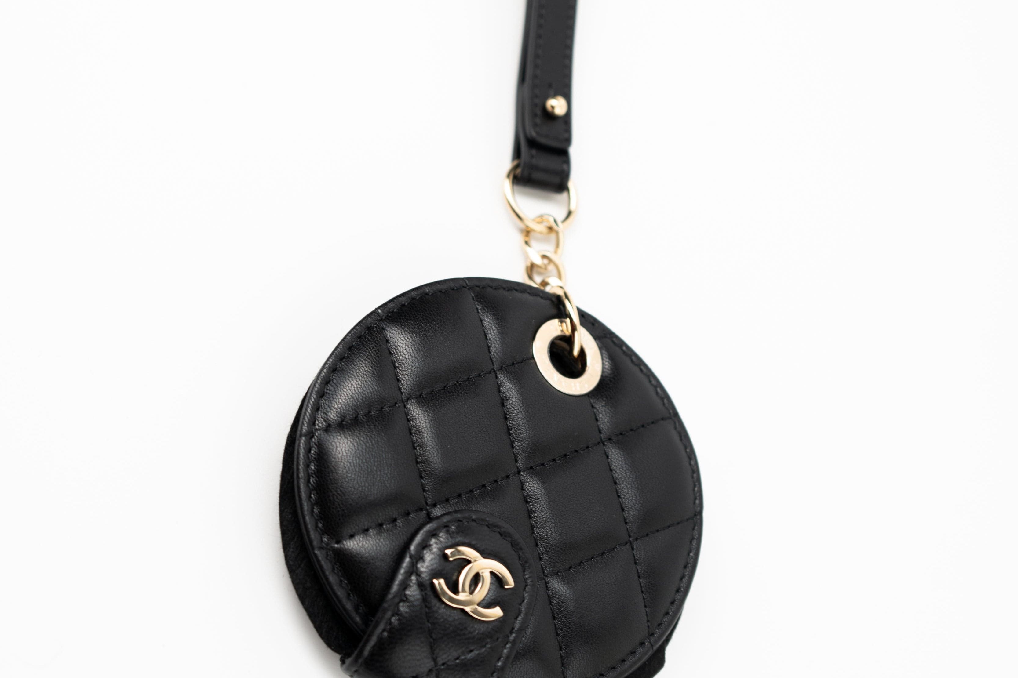 CHANEL Key Holder Black Key Chain / Travel Tag Black Lambskin Quilted LGHW -Knockoff
