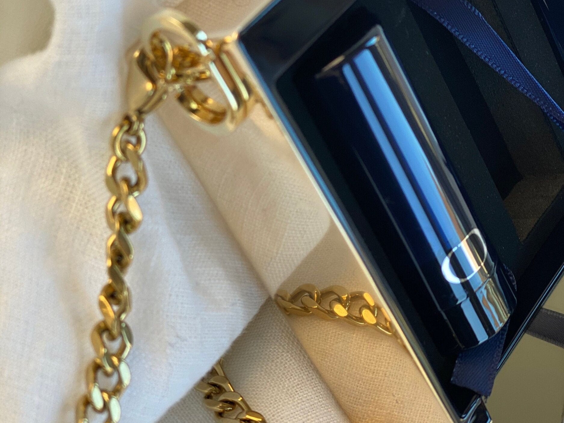 CHANEL Lipstick DIOR Rouge Dior Minaudiere  - The Atelier of Dreams Limited Edition -Knockoff
