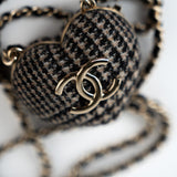 CHANEL Necklace Black Necklace Metal Heart Tweed Lambskin & Resin Gold Black Silver  & Ecru -Knockoff
