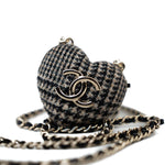 CHANEL Necklace Black Necklace Metal Heart Tweed Lambskin & Resin Gold Black Silver  & Ecru -Knockoff
