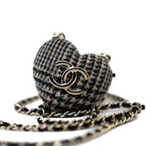 CHANEL Necklace Black Necklace Metal Heart Tweed Lambskin & Resin Gold Black Silver  & Ecru -Knockoff
