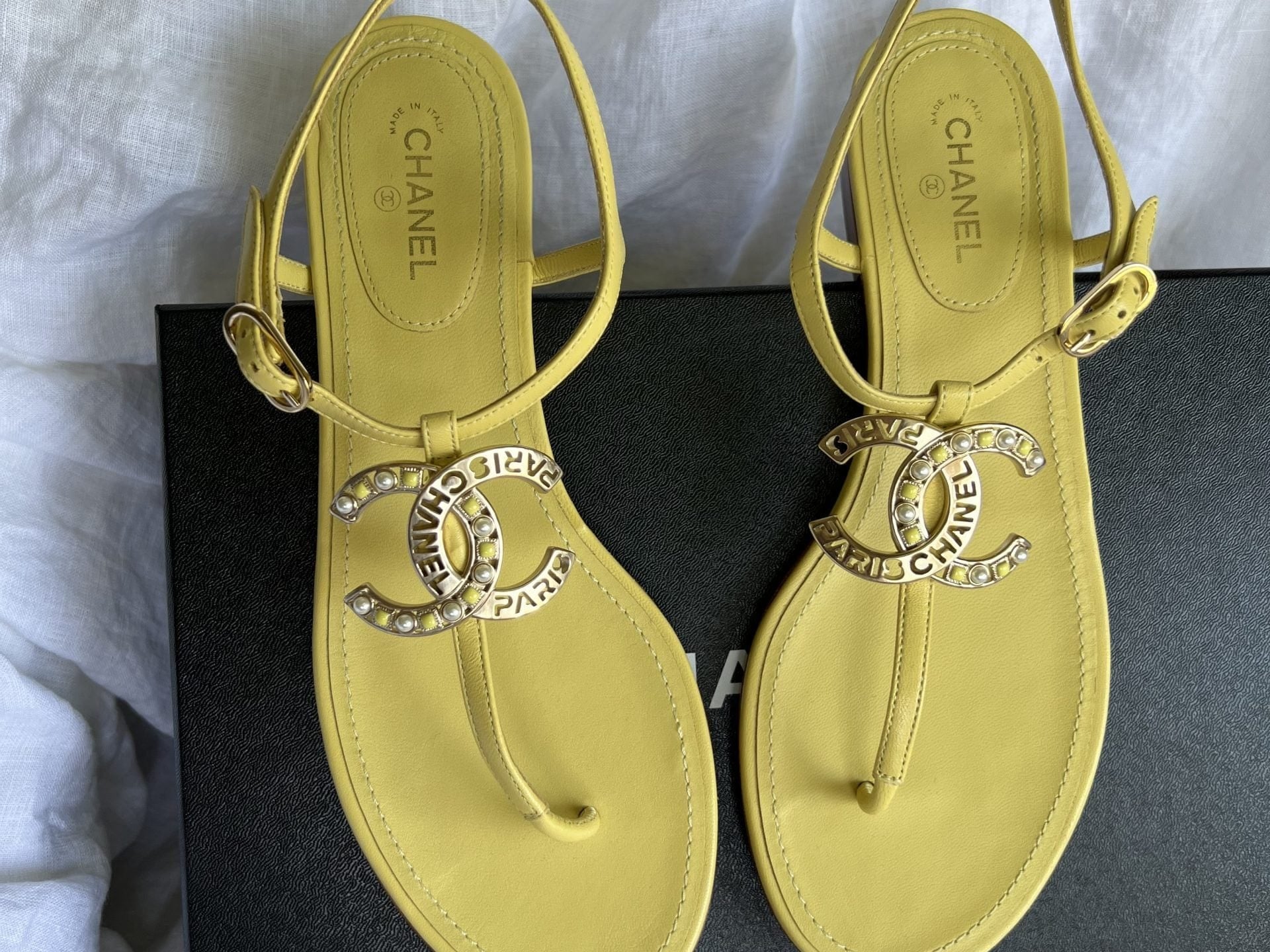 CHANEL Sandals Chanel 20S Yellow Sandals Size 39 -Knockoff
