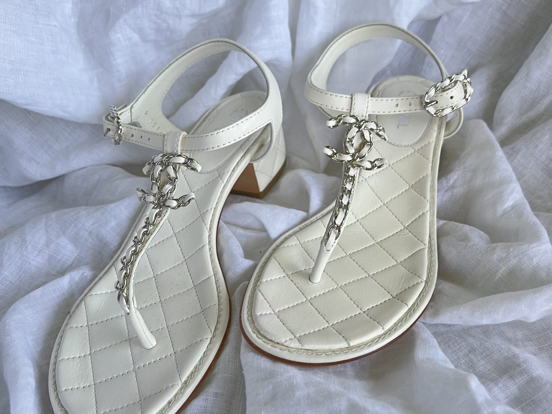 CHANEL Sandals White Chanel White Quilted Leather Sandals - 38 1/2 -Knockoff
