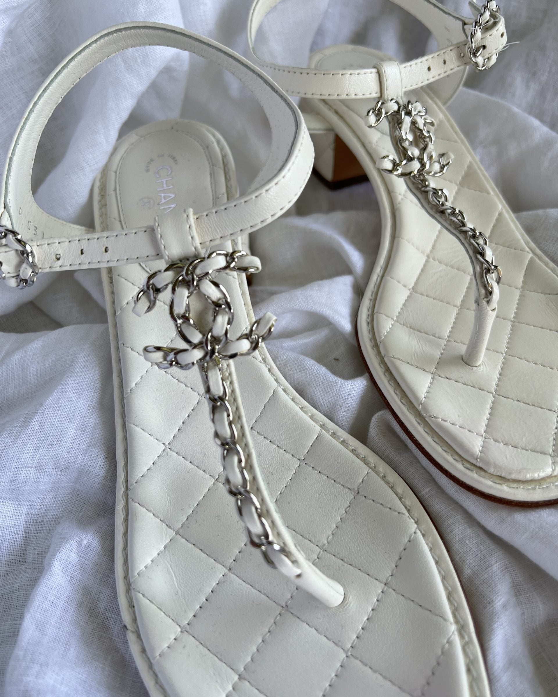 CHANEL Sandals White Chanel White Quilted Leather Sandals - 38 1/2 -Knockoff
