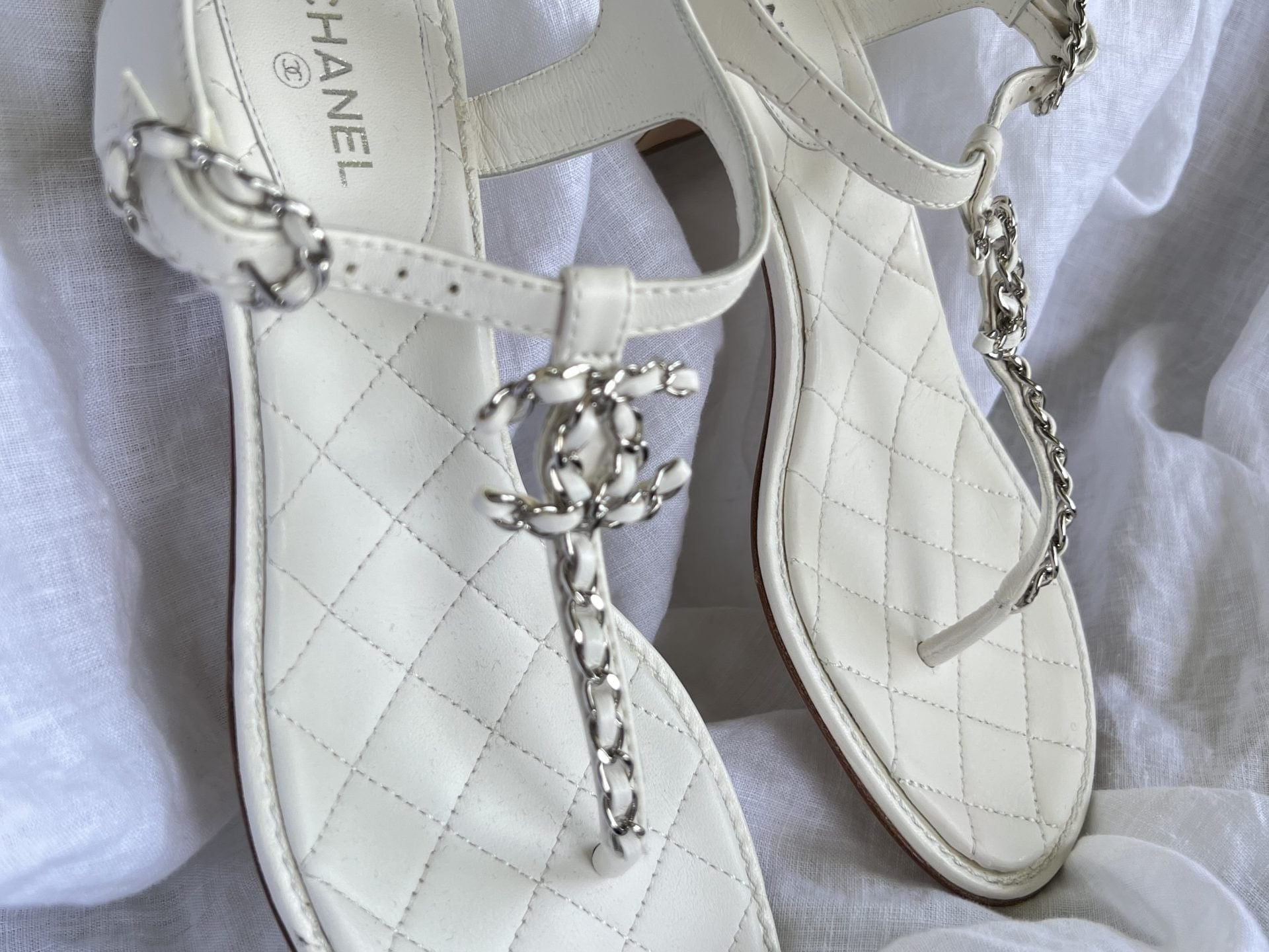 CHANEL Sandals White Chanel White Quilted Leather Sandals - 38 1/2 -Knockoff
