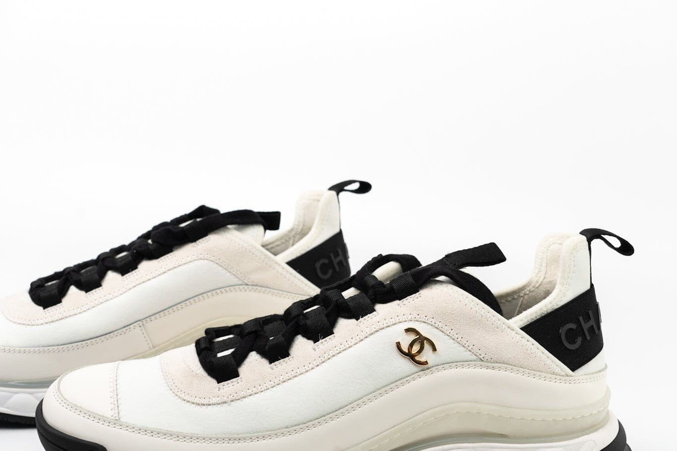 CHANEL Sneakers White Chanel Fabric Calfskin Suede CC Sneakers White ( Size 39.5) -Knockoff
