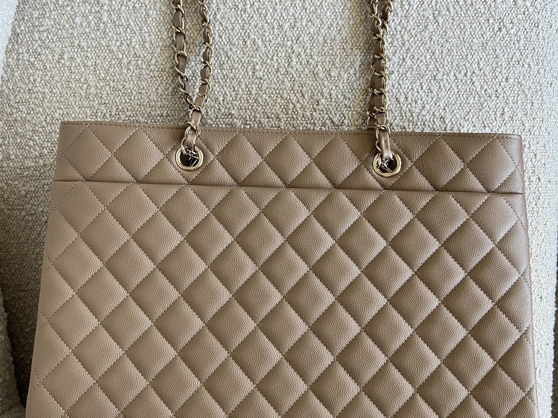 CHANEL Tote 22A Dark Beige Caviar Quilted Shopping tote Large LGHW -Knockoff
