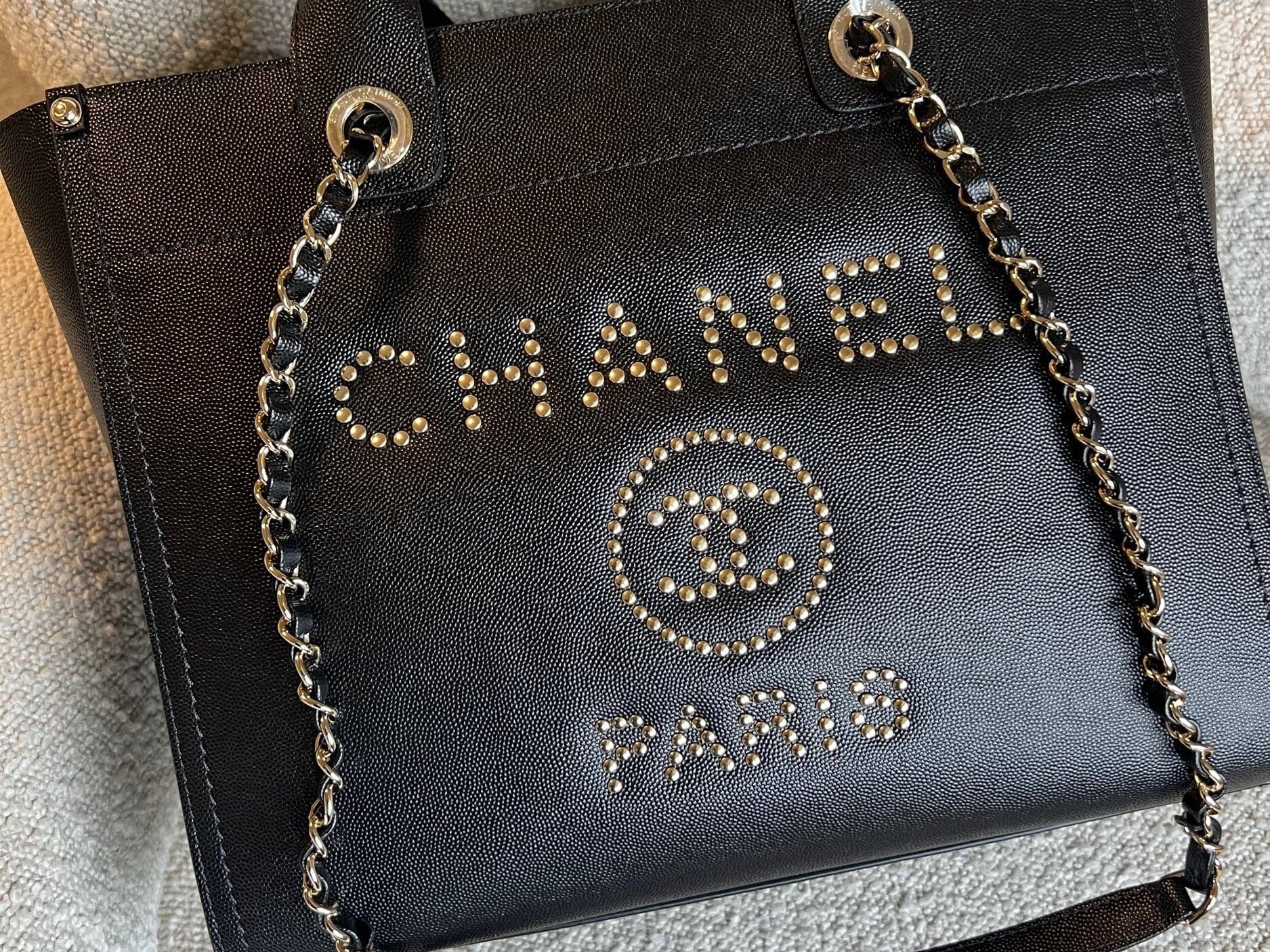 CHANEL Tote Chanel 20P Small/ Medium Deauville Shopping Tote Studded LGHW -Knockoff
