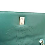 CHANEL Tote Green Trendy CC Green Lambskin Quilted Light Gold Hardware -Knockoff
