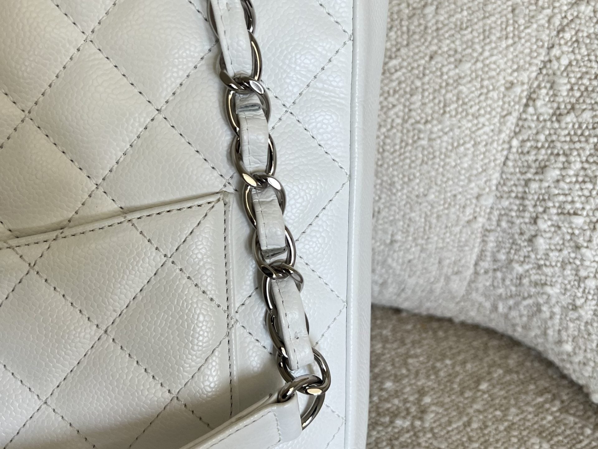 CHANEL Tote White Caviar Quilted Petite Shopping Tote -Knockoff
