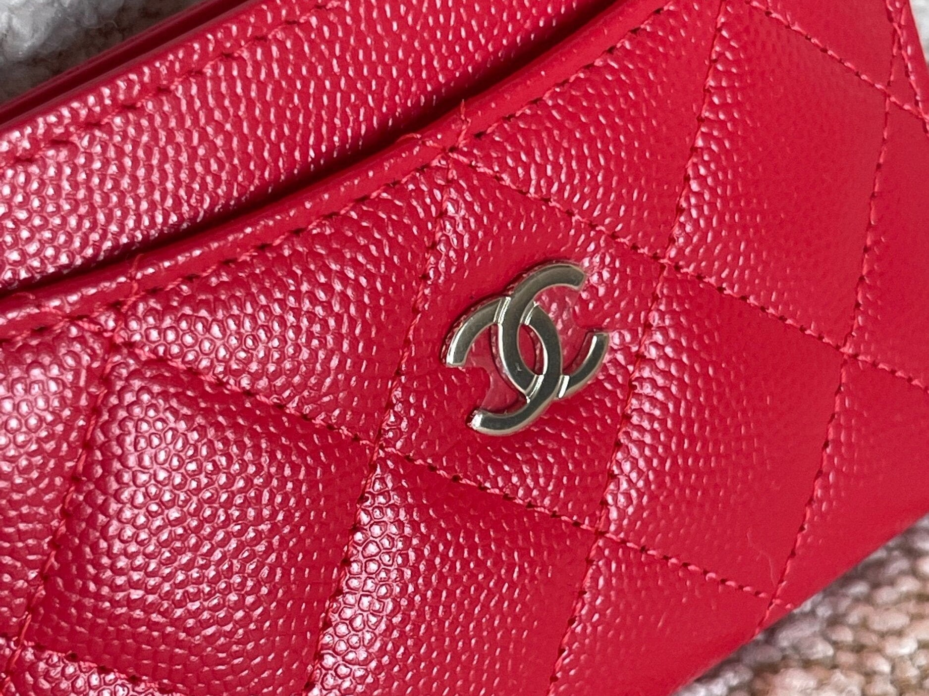 CHANEL Wallet 22S Red Caviar Quilted Card Holder LGHW -Knockoff
