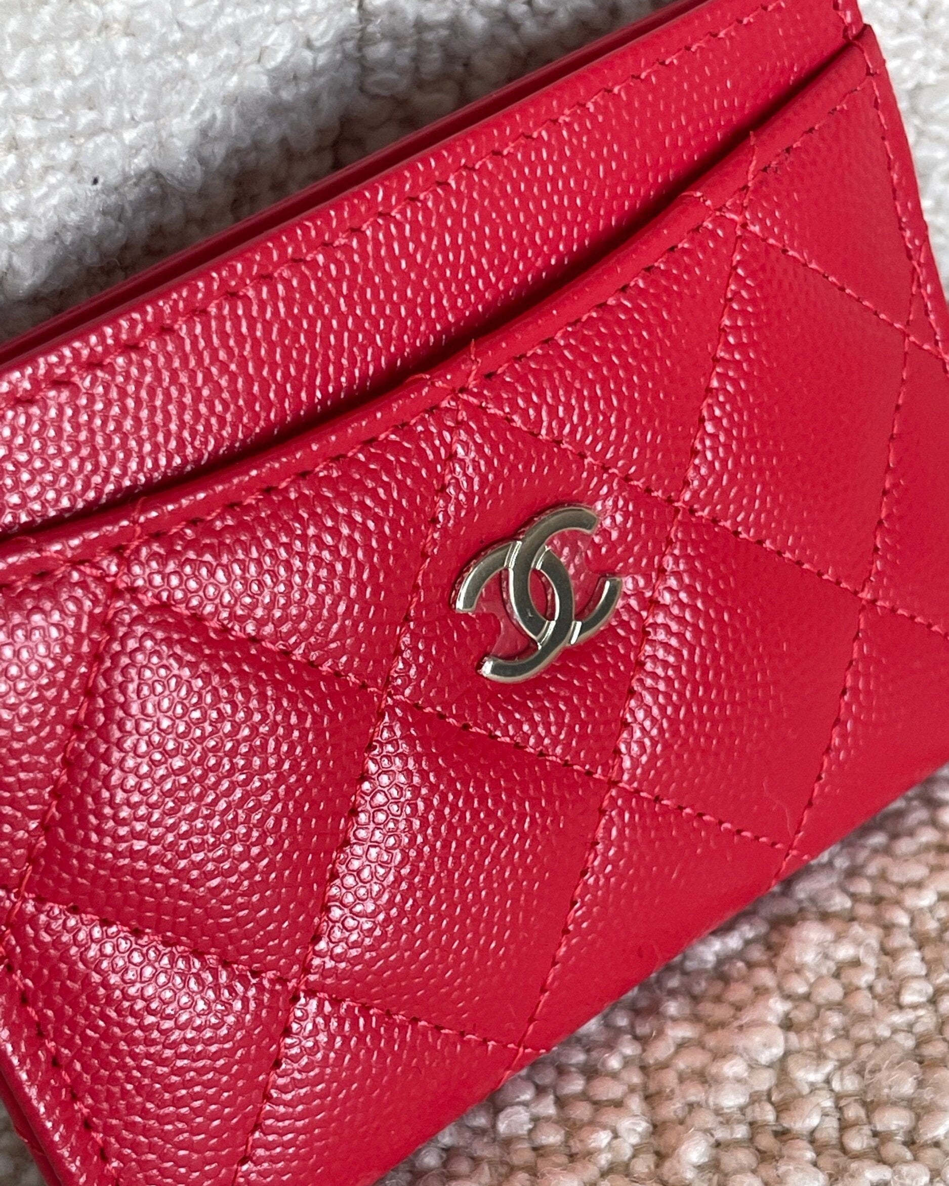 CHANEL Wallet 22S Red Caviar Quilted Card Holder LGHW -Knockoff
