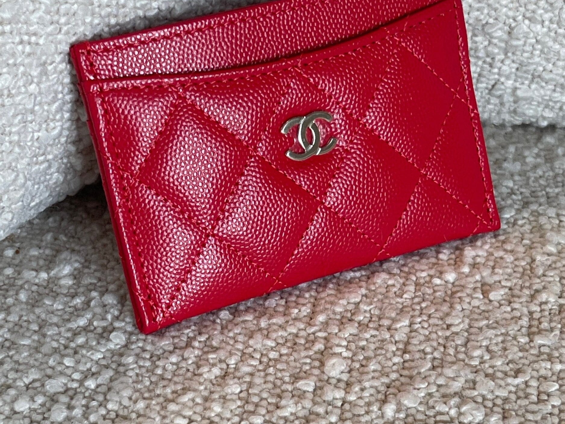 CHANEL Wallet 22S Red Caviar Quilted Card Holder LGHW -Knockoff
