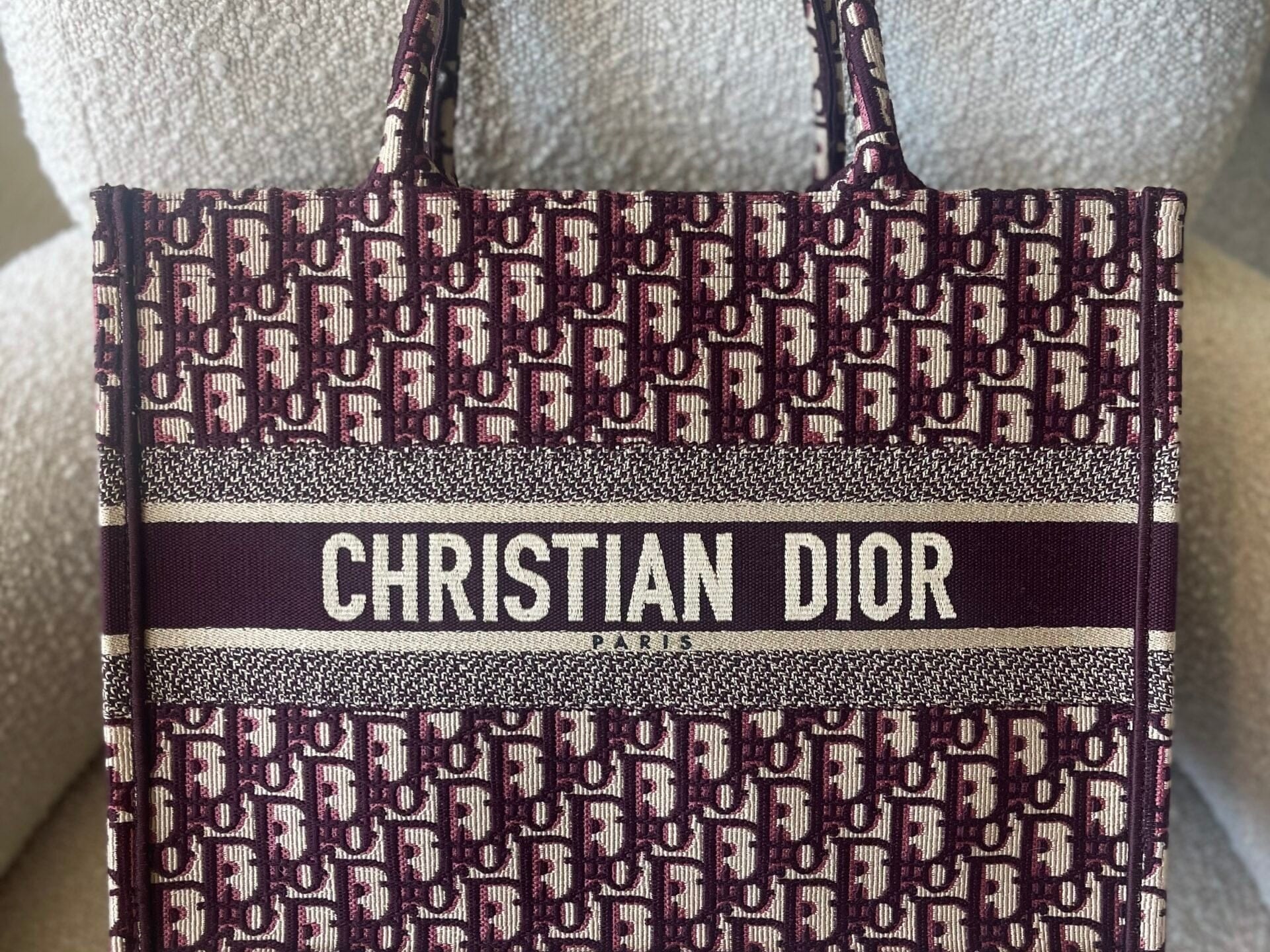 Christian Dior Tote Dior Burgundy Book Tote Medium -Knockoff
