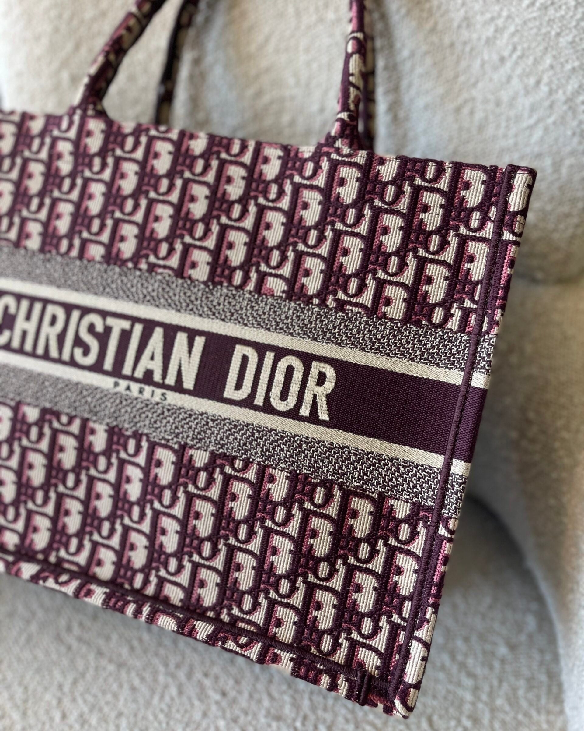 Christian Dior Tote Dior Burgundy Book Tote Medium -Knockoff
