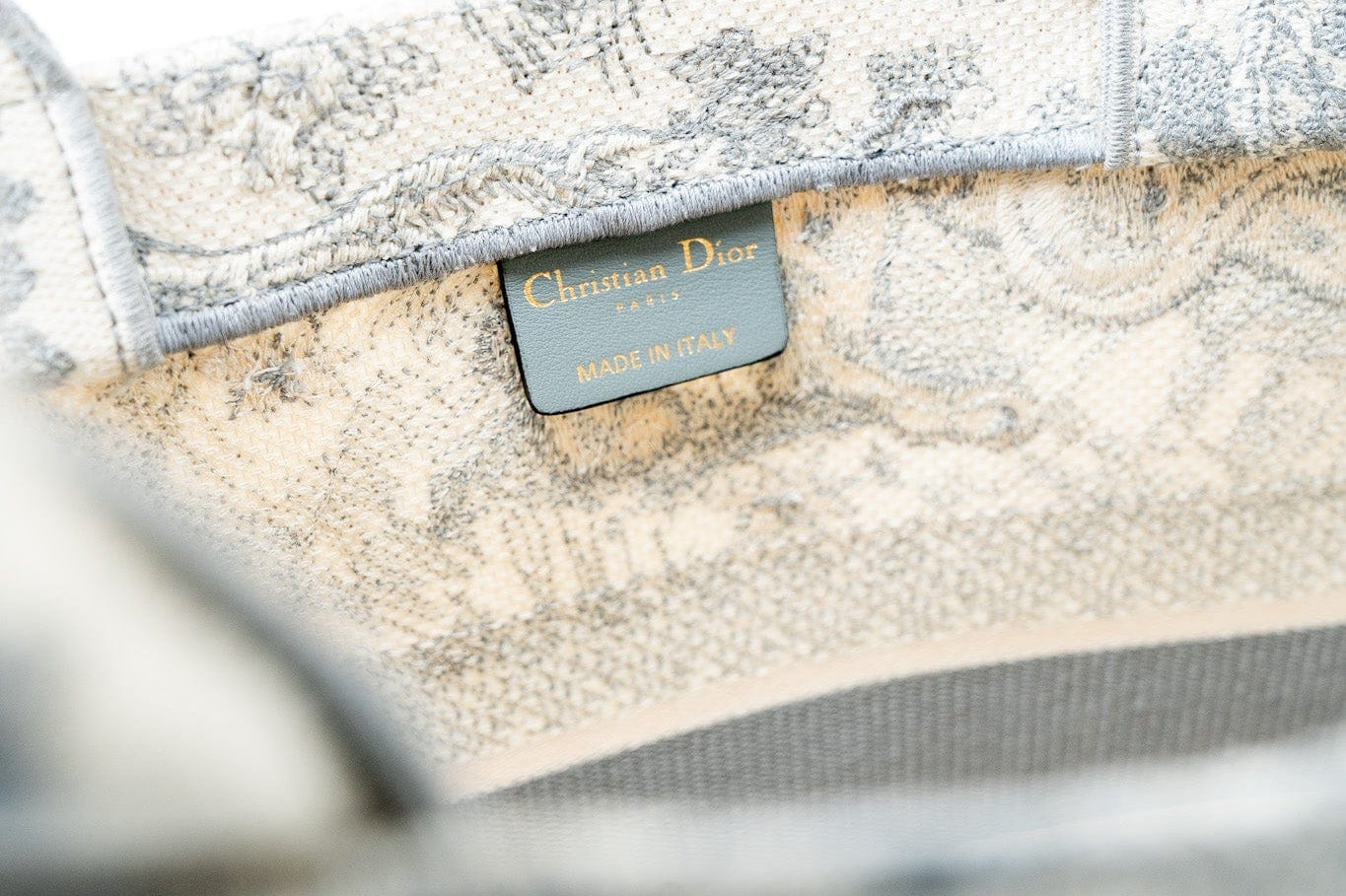 Christian Dior Tote Grey Dior Canvas Book Tote Small Toile De Jouy Grey -Knockoff
