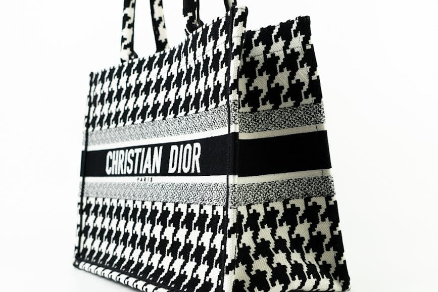 Christian Dior Tote White Dior White/Black Canvas Medium Houndstooth Book Tote Bag -Knockoff
