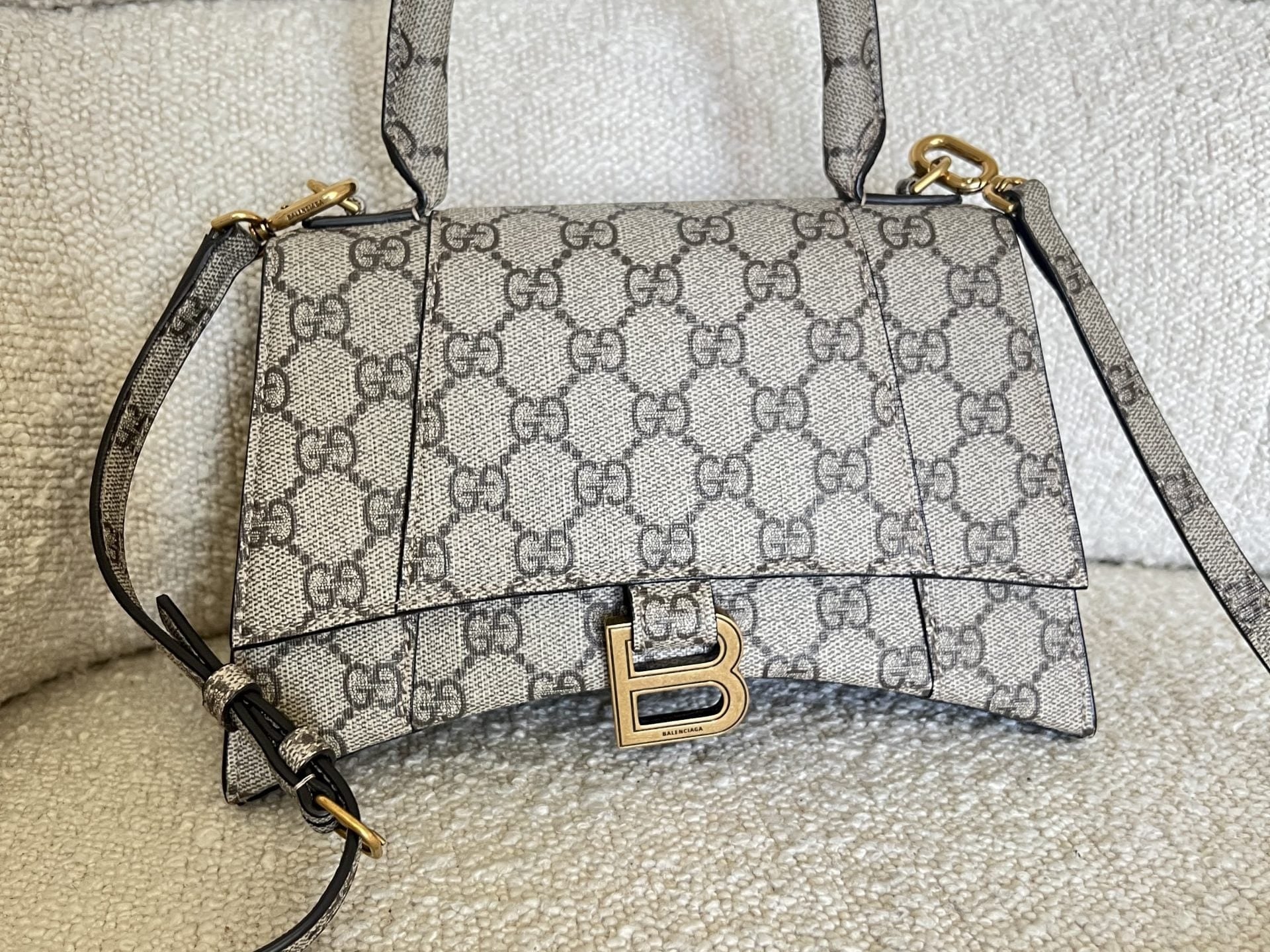 Gucci Handbag Gucci x Balenciaga The Hacker Project Small Hourglass Top Handle Bag Beige /Ebony -Knockoff
