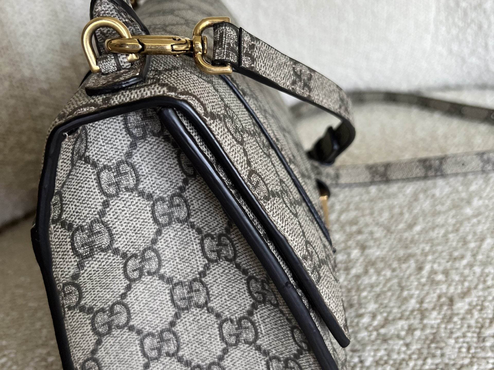 Gucci Handbag Gucci x Balenciaga The Hacker Project Small Hourglass Top Handle Bag Beige /Ebony -Knockoff
