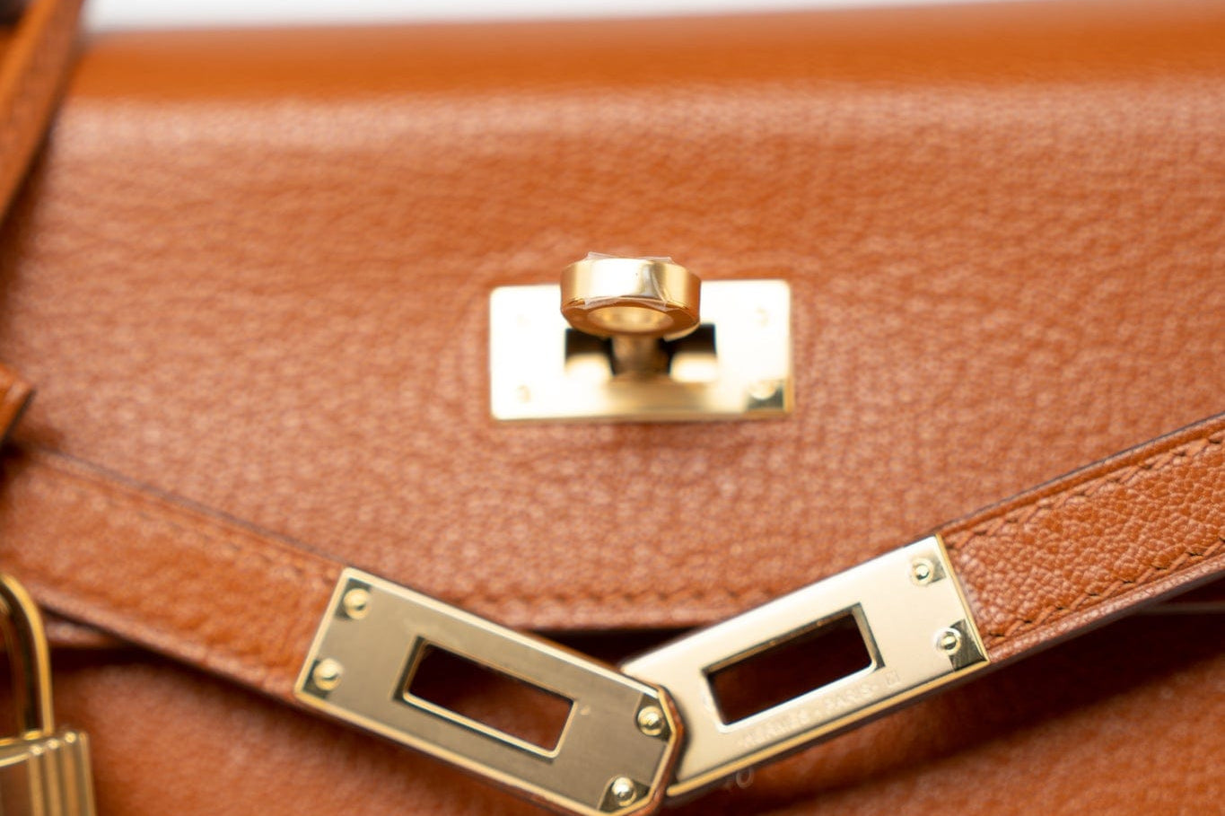 Hermes Handbag Brown Kelly 25 Pain d’Epice Chèvre Mysore Goatskin Gold Plated Hardware Y Stamp -Knockoff
