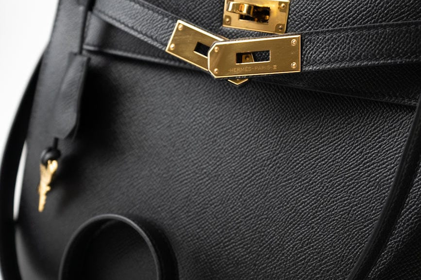 Hermes Handbag Hermes Kelly 28 Veau Epsom Leather Black with Gold Plated Hardware 2019 D -Knockoff
