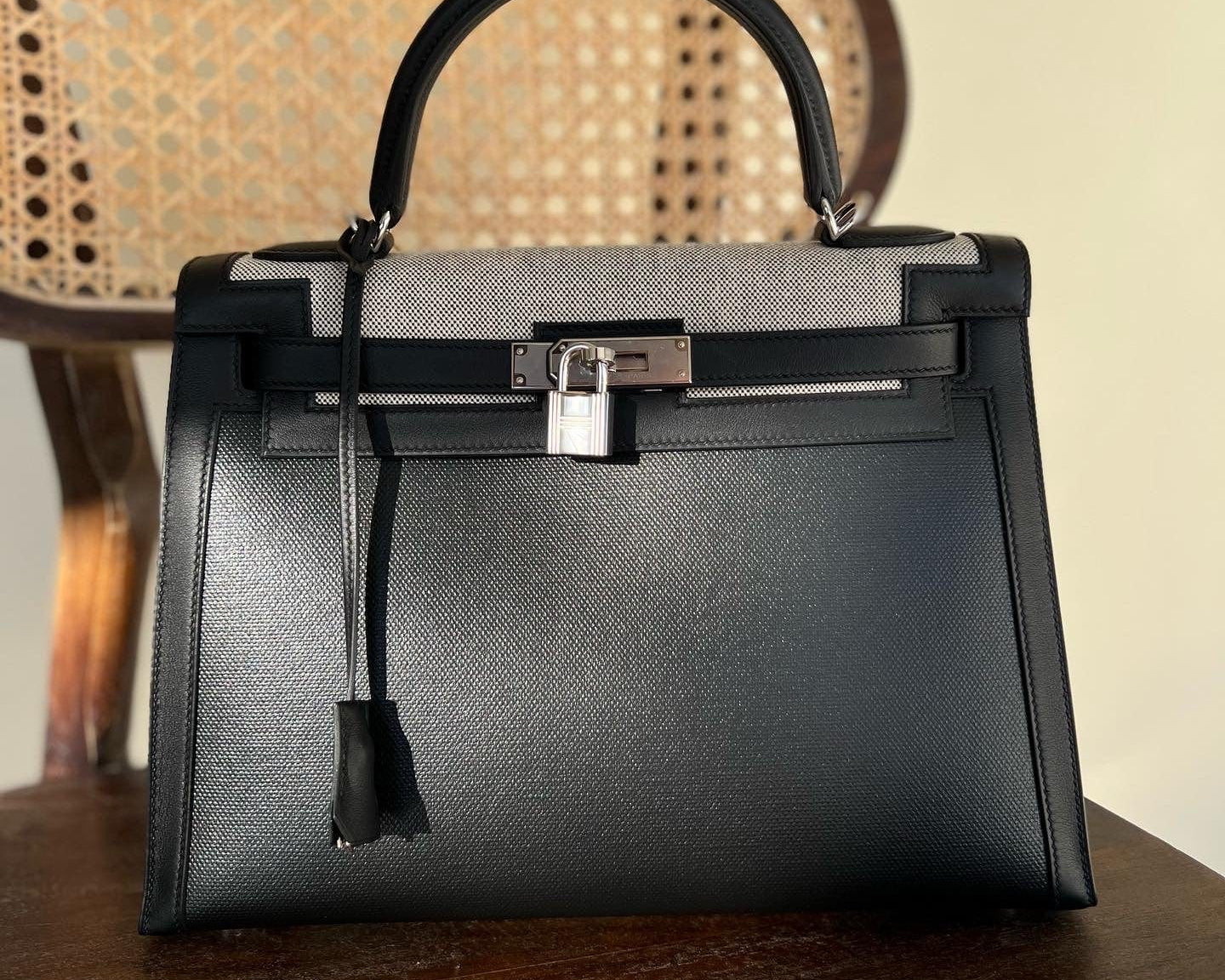 Hermes Handbag Kelly 32 Veau Swift Leather Toile Berline Palladium Plated Hardware 2019 D -Knockoff
