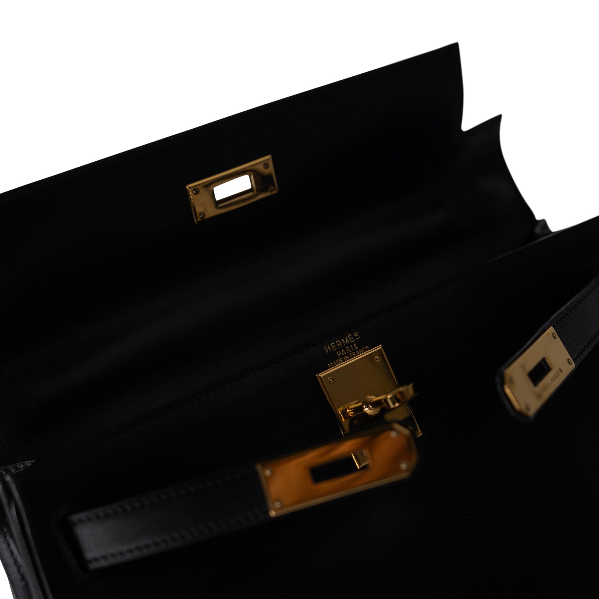 Hermes Handbag Kelly / Black Kelly 28 Retourne Black Box Calfskin Leather Gold Plated Hardware A Square Stamp -Knockoff
