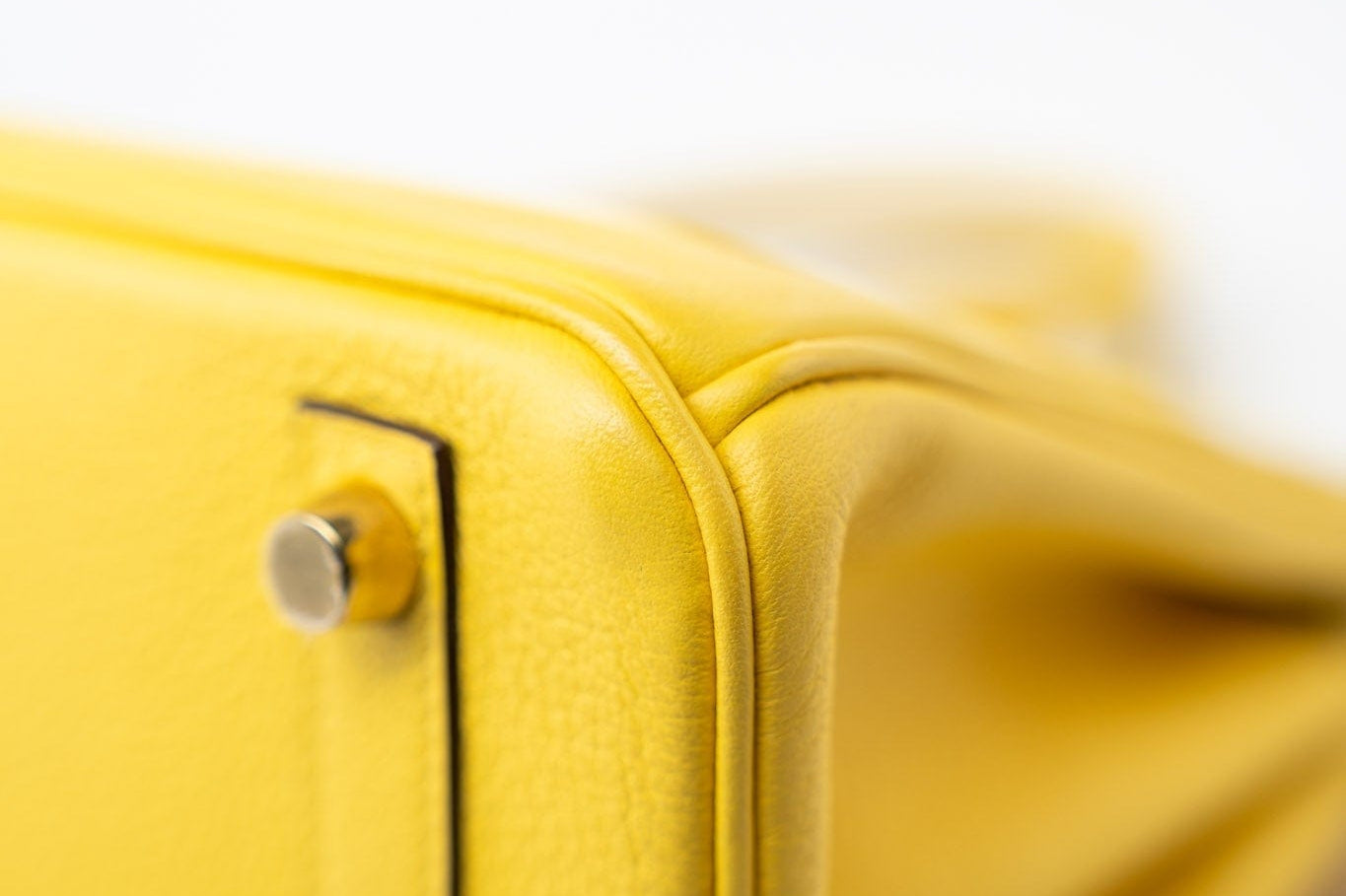 Hermes Handbag Yellow Birkin 25 Jaune de Naples Veau Taurillon Novillo Leather Gold Plated Hardware D Stamp -Knockoff
