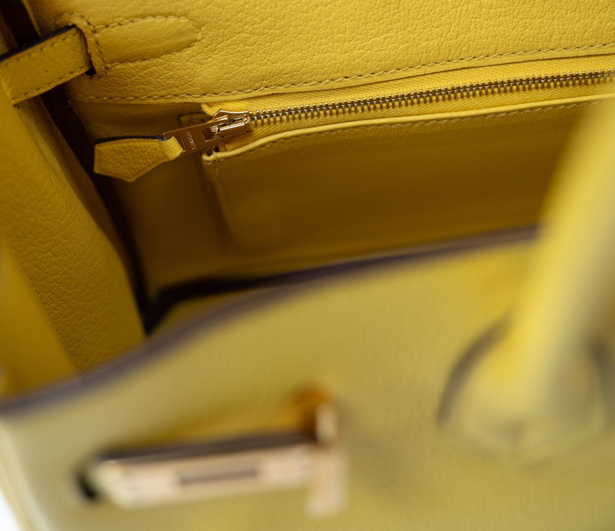 Hermes Handbag Yellow Birkin 25 Jaune de Naples Veau Taurillon Novillo Leather Gold Plated Hardware D Stamp -Knockoff
