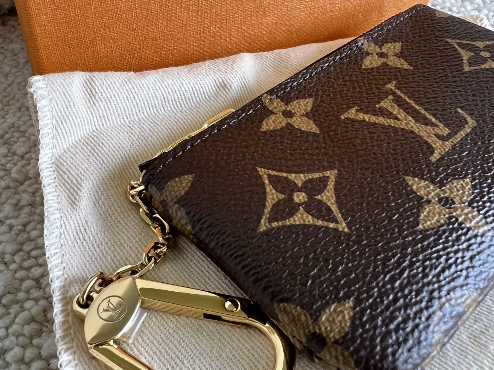 Louis Vuitton Pouch Purse Louis Vuitton  Zipped Coin Purse -Knockoff
