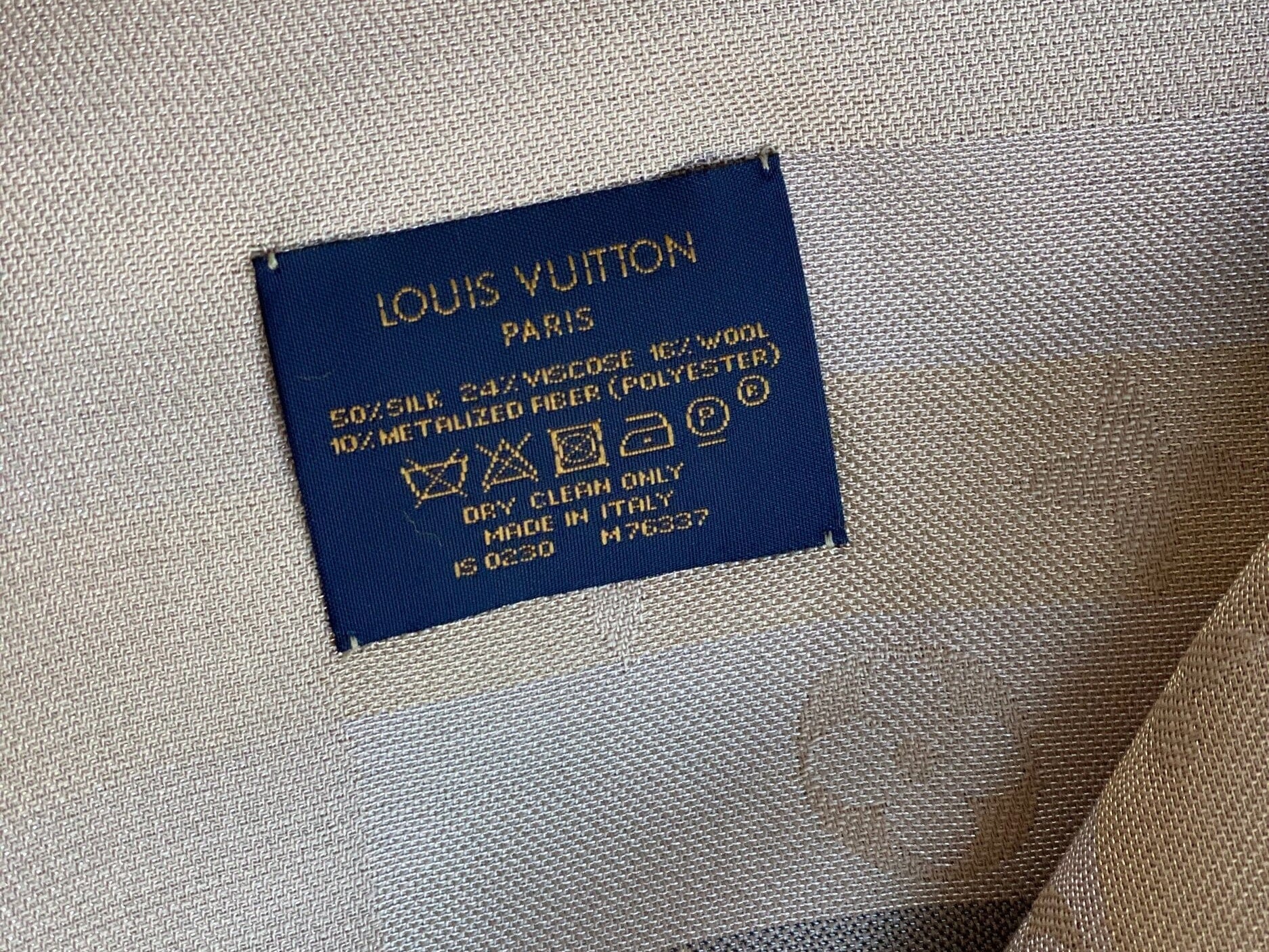 Louis Vuitton Shawl SO SHINE MONOGRAM SHAWL BEIGE (M76337) -Knockoff
